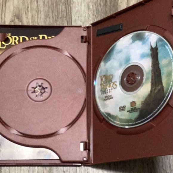 (2 for $15) The Lord of the Rings: The Two Towers 2003 DVD - Picture 4 of 4